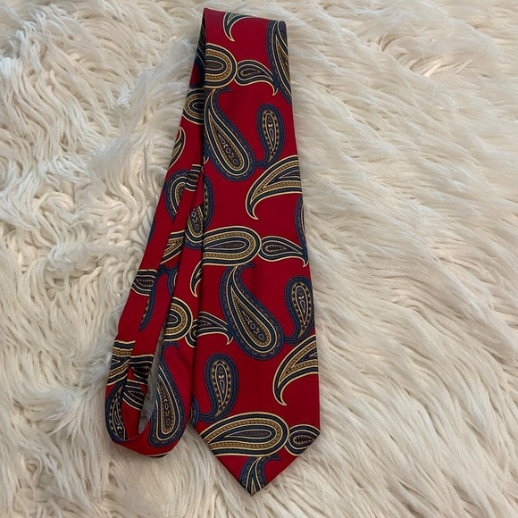 Dior Other - Dior Red and Gold Paisley Tie length 57”